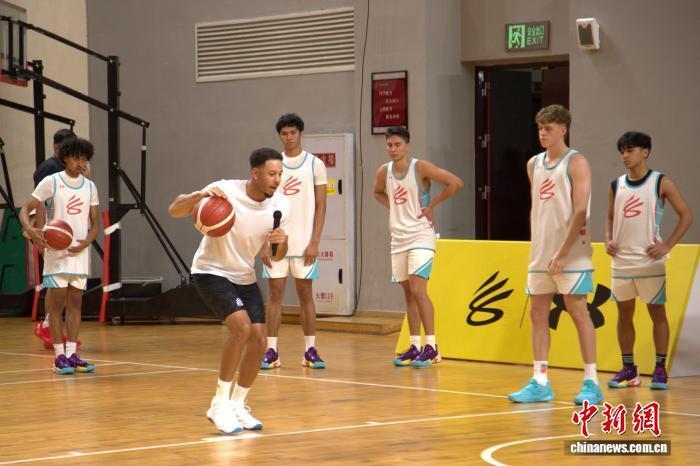 员和重庆U, wBzlR, 图为NBA 员和重庆U, wBzlR, 图为NBA