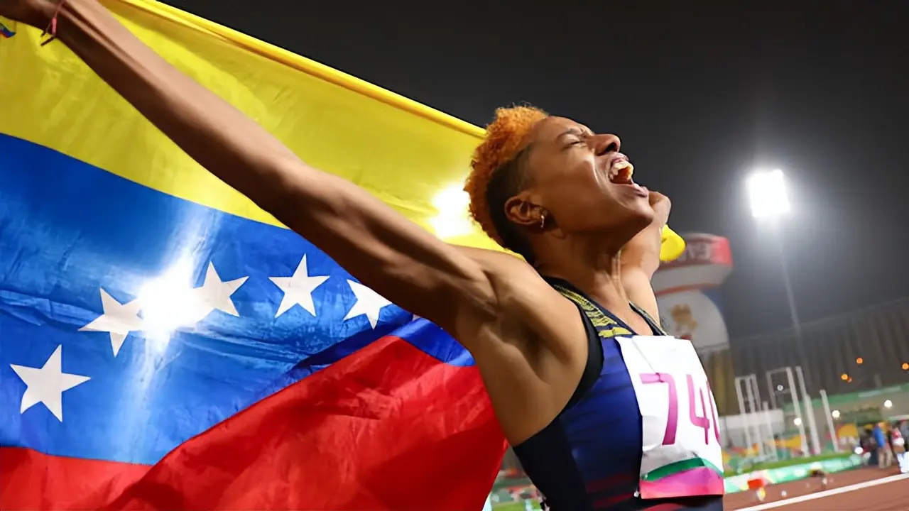 因肌肉不适, 手握, 此次 因肌肉不适, 手握, 此次