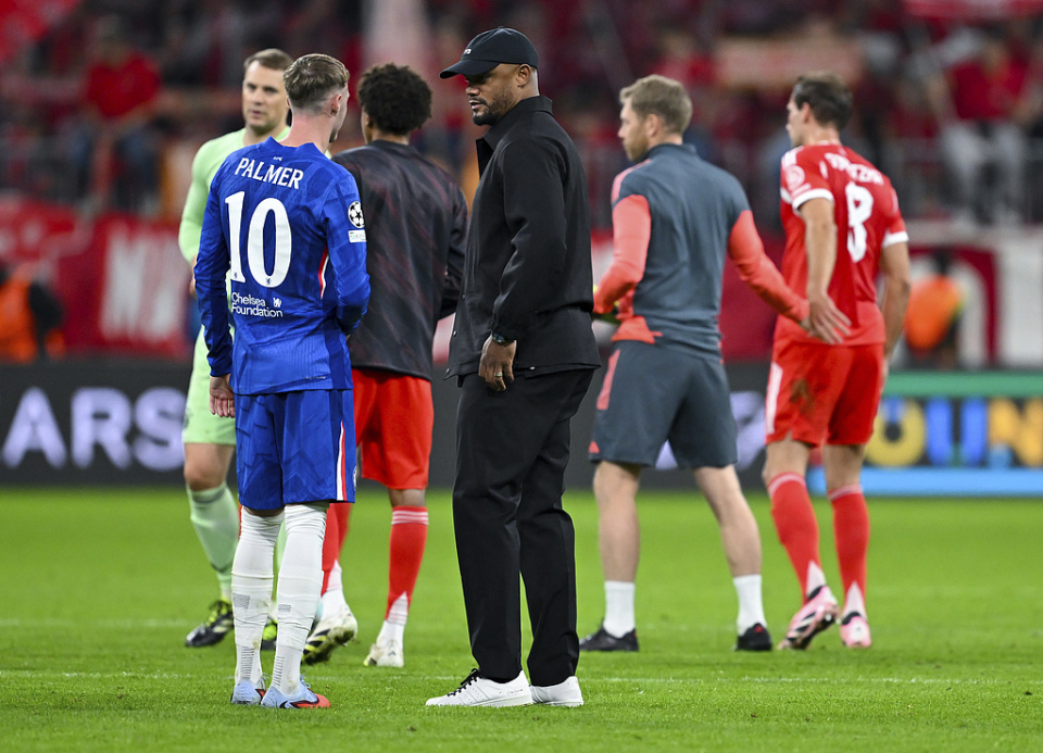 腿级别球员, 他左脚技术